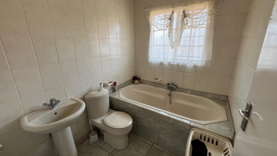 3 Bedroom Property for Sale in Delmore Park Gauteng