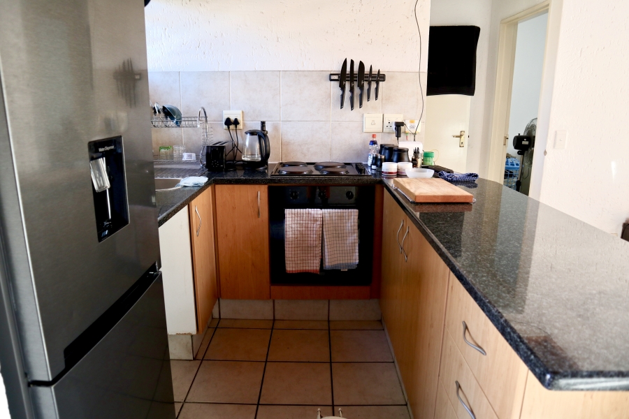 1 Bedroom Property for Sale in Pineslopes Gauteng