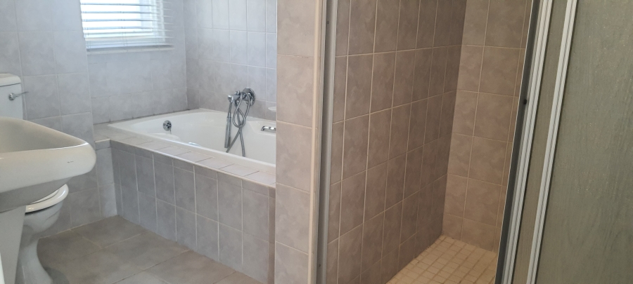 1 Bedroom Property for Sale in Dowerglen Ext 5 Gauteng