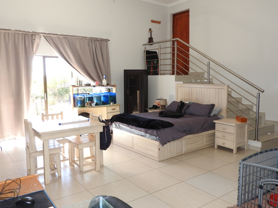 6 Bedroom Property for Sale in Heuningklip Gauteng
