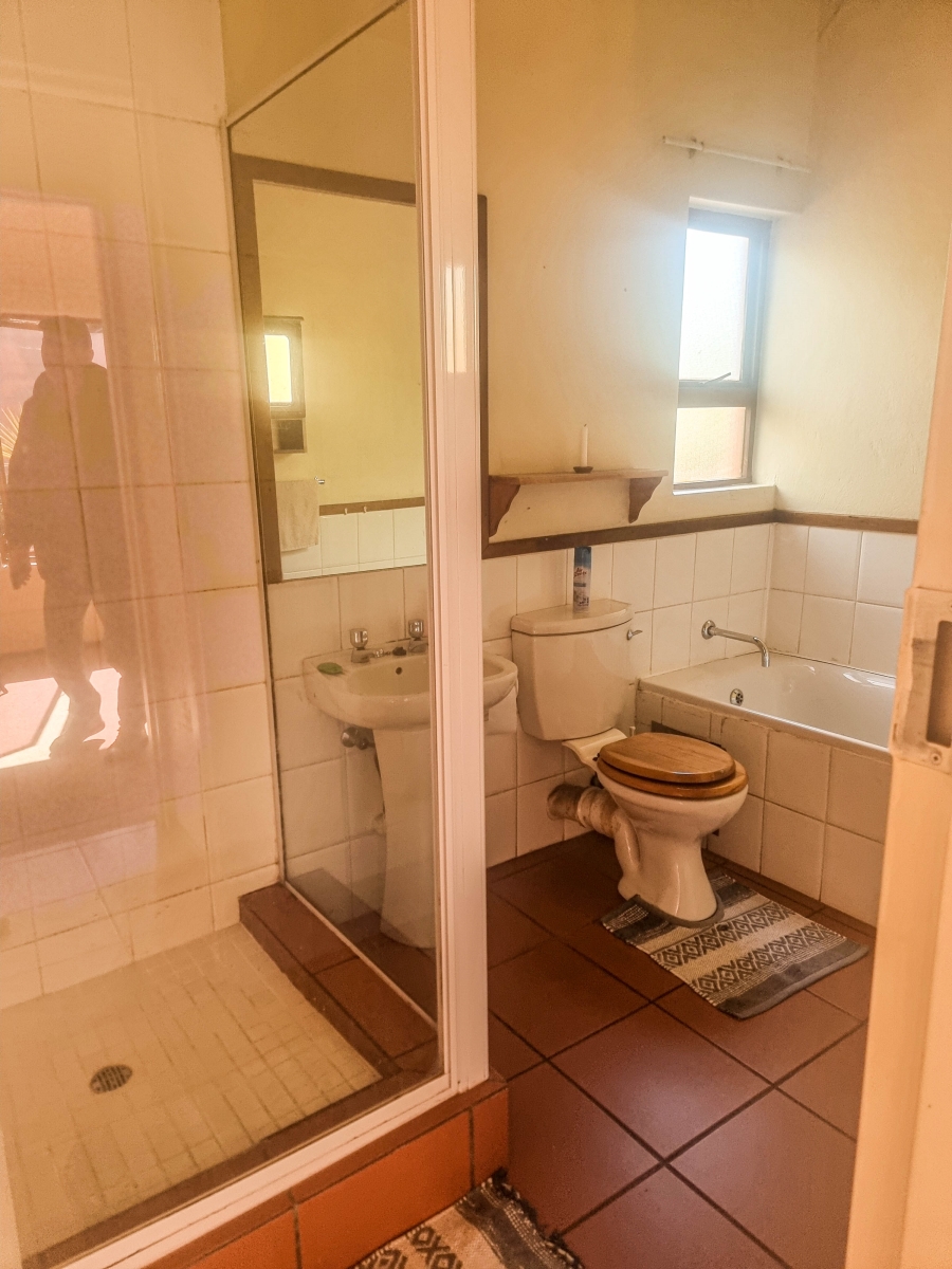 1 Bedroom Property for Sale in Sunninghill Gauteng