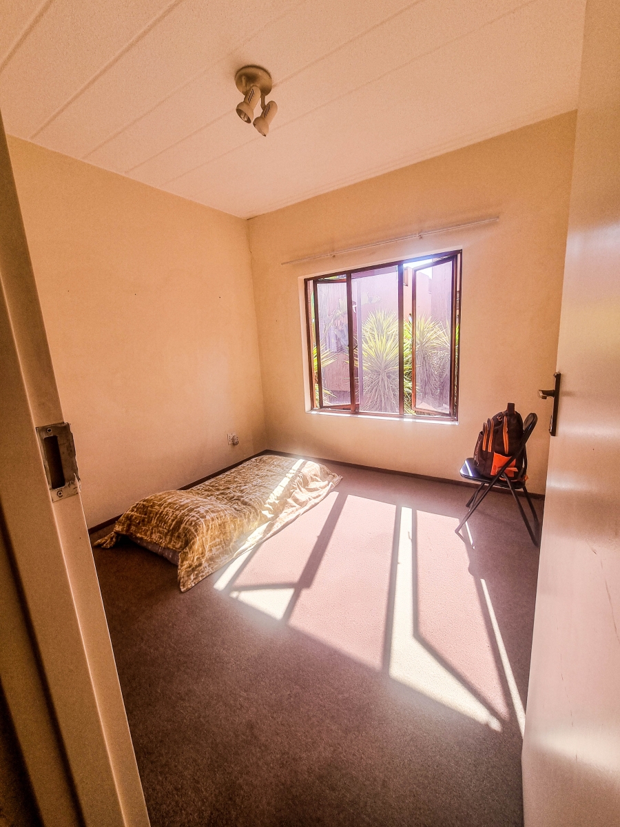 1 Bedroom Property for Sale in Sunninghill Gauteng