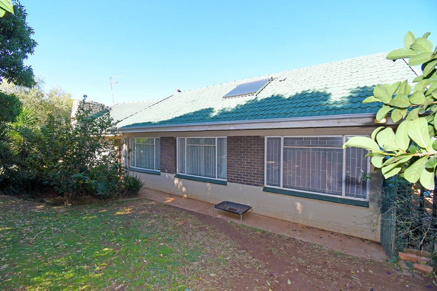 3 Bedroom Property for Sale in Edenvale Central Gauteng