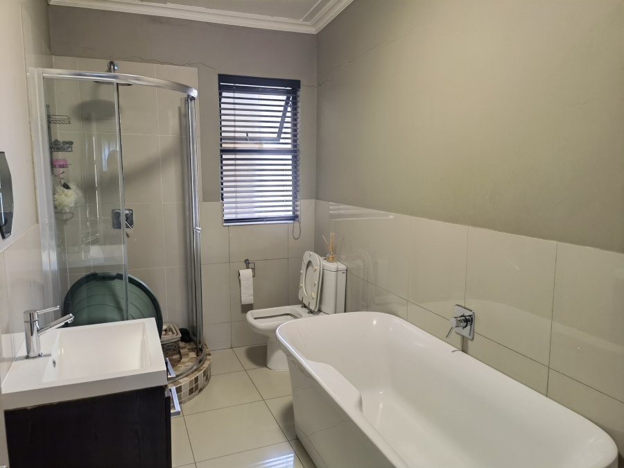 2 Bedroom Property for Sale in Solheim Gauteng