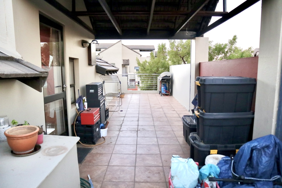 2 Bedroom Property for Sale in Pineslopes Gauteng