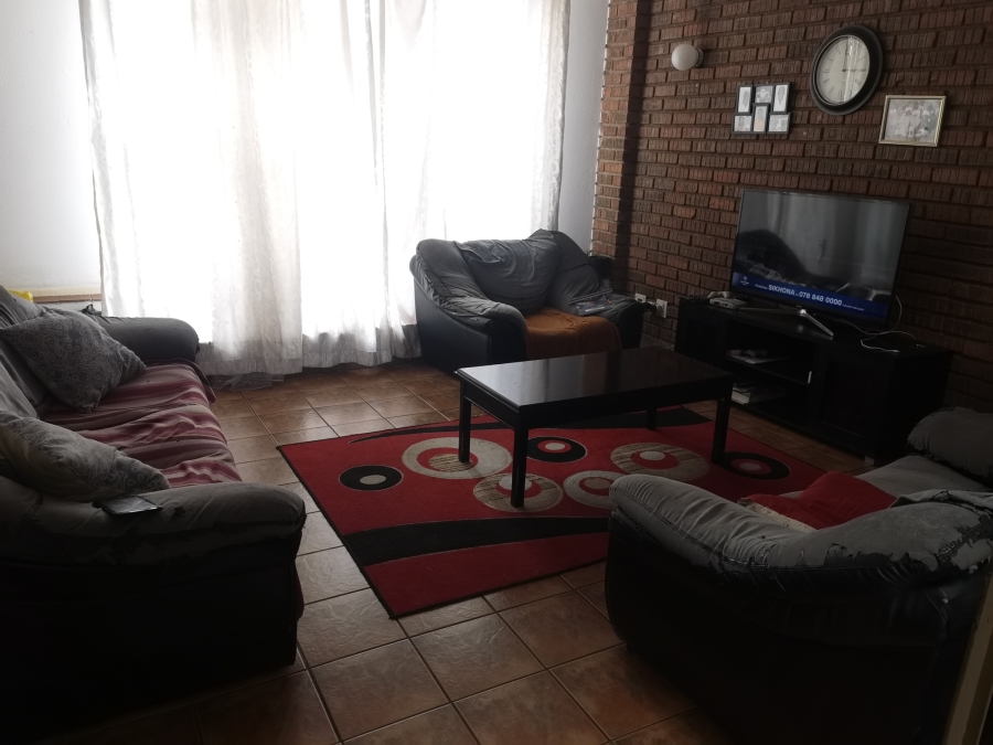 2 Bedroom Property for Sale in Malvern East Gauteng