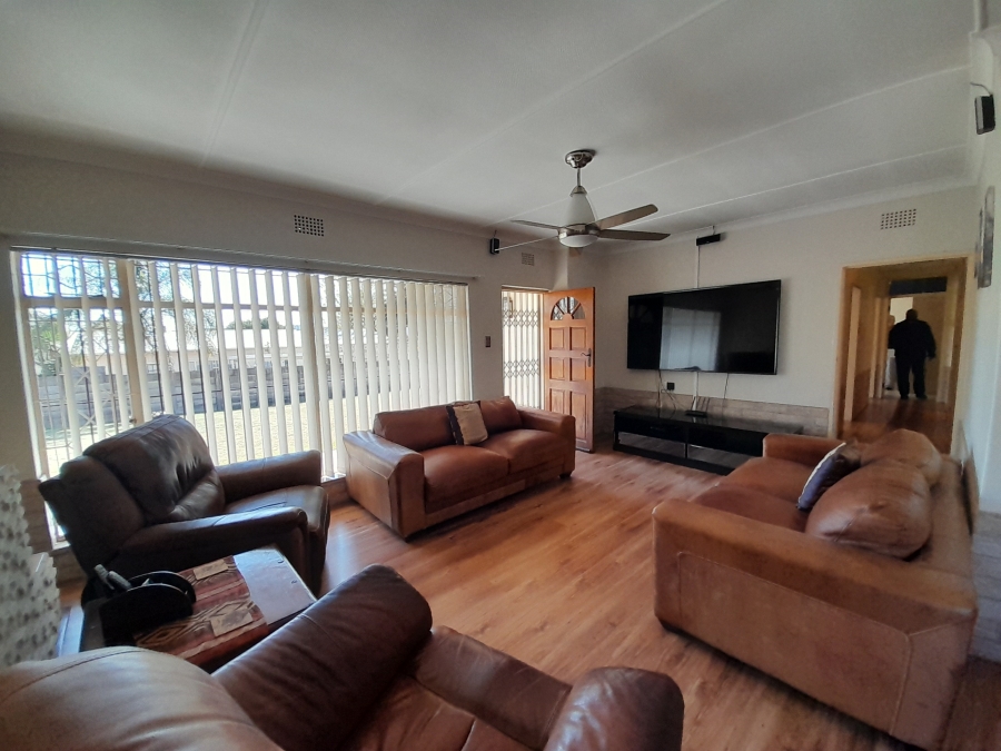 3 Bedroom Property for Sale in Edenvale Central Gauteng