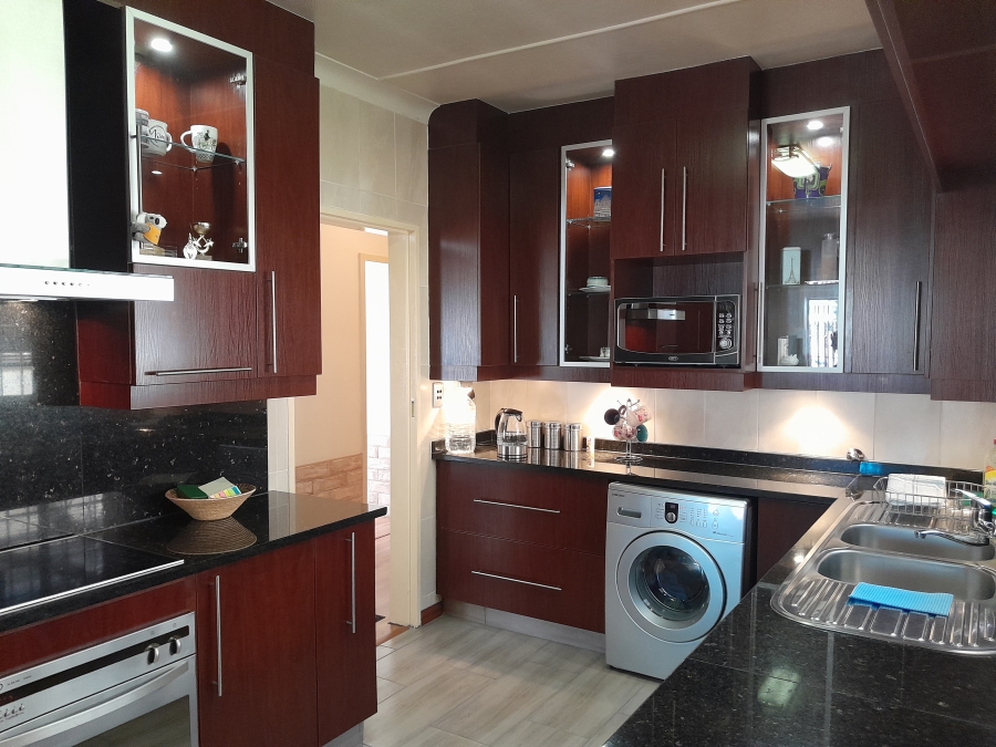 3 Bedroom Property for Sale in Edenvale Central Gauteng