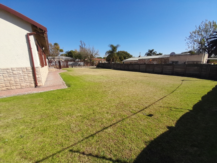 3 Bedroom Property for Sale in Edenvale Central Gauteng