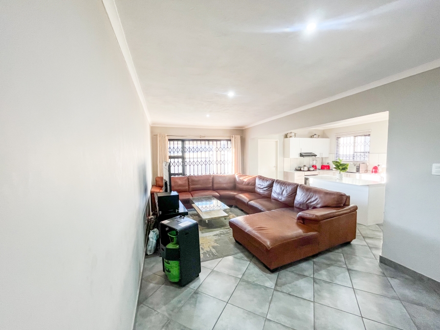 3 Bedroom Property for Sale in Kosmosdal Gauteng