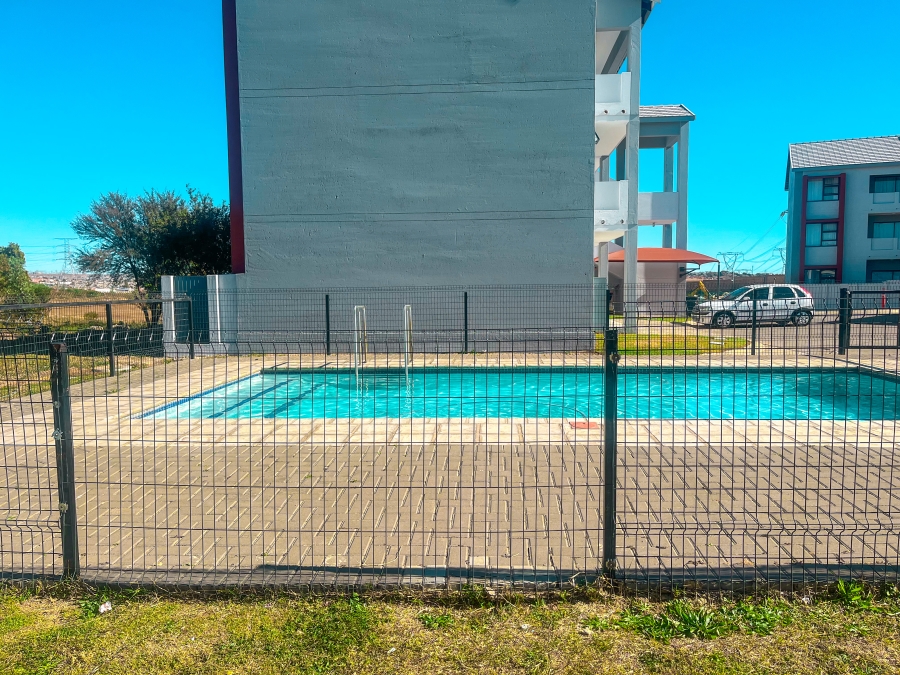 3 Bedroom Property for Sale in Kosmosdal Gauteng