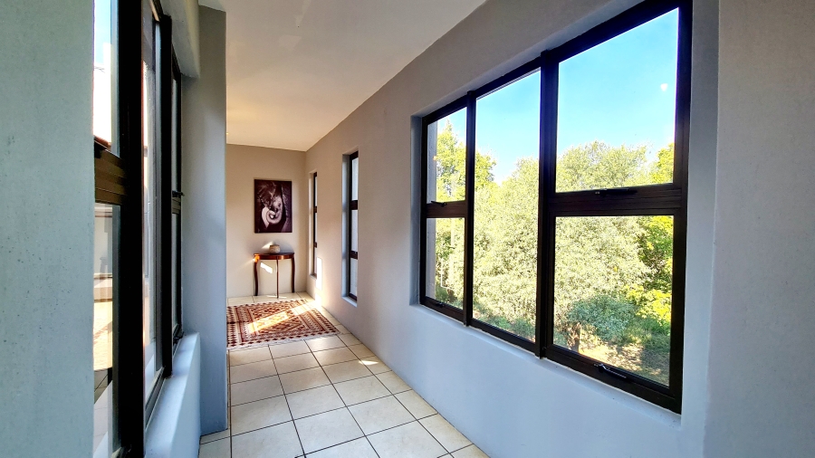 6 Bedroom Property for Sale in Leeuwfontein Gauteng