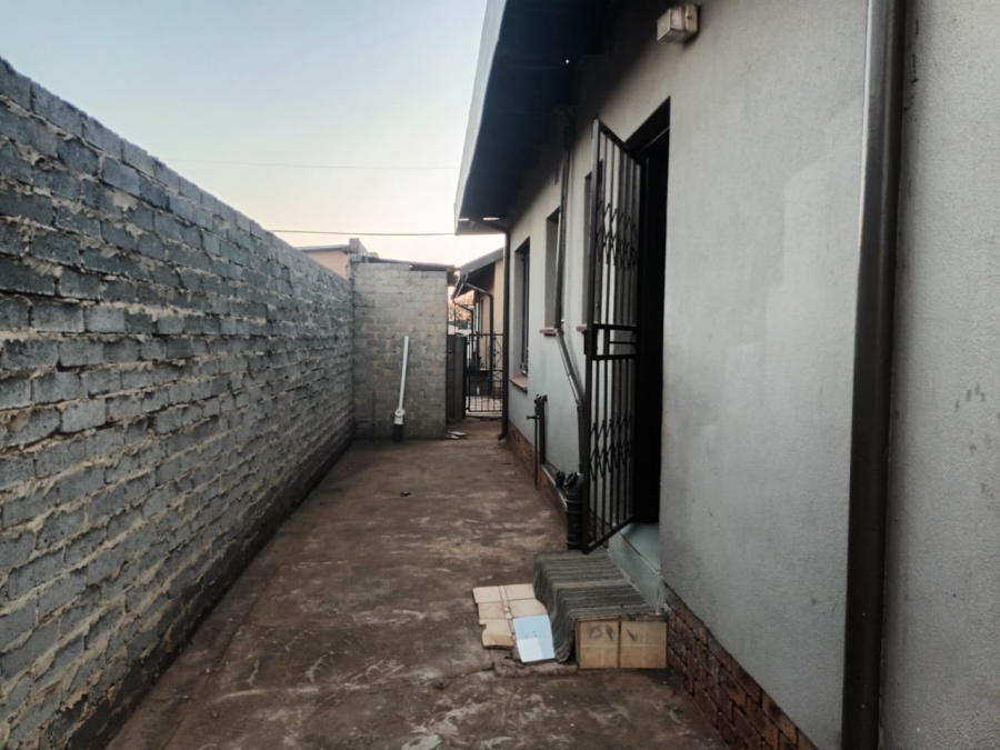 3 Bedroom Property for Sale in Sebokeng Zone 6 Gauteng