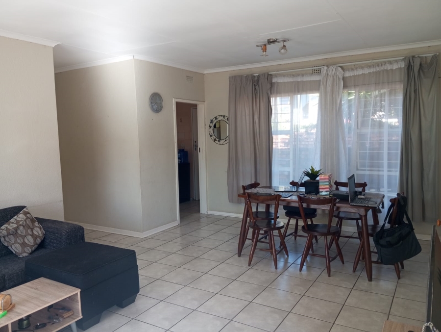 2 Bedroom Property for Sale in Wilro Park Gauteng