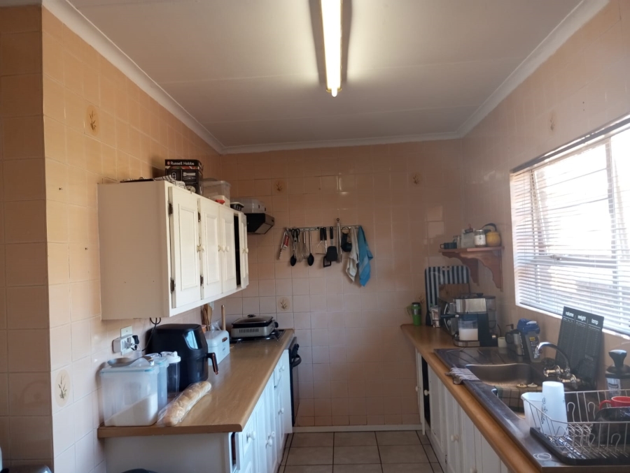 2 Bedroom Property for Sale in Wilro Park Gauteng