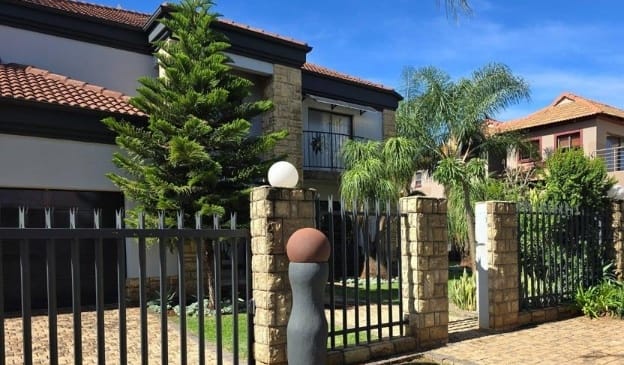 5 Bedroom Property for Sale in Zambezi Country Estate Gauteng