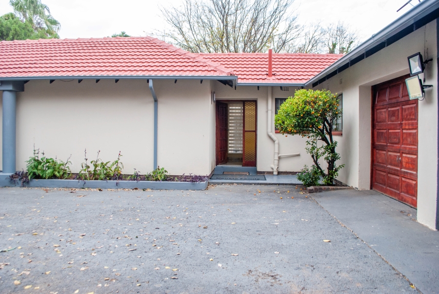 4 Bedroom Property for Sale in Paulshof Gauteng