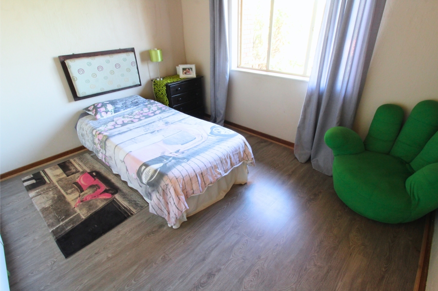 3 Bedroom Property for Sale in Brummeria Gauteng