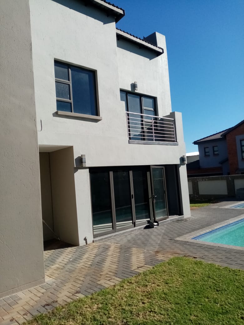 4 Bedroom Property for Sale in Zambezi Manor Lifestyle Estate Gauteng