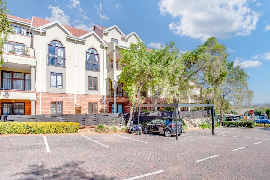 1 Bedroom Property for Sale in Bryanston Gauteng