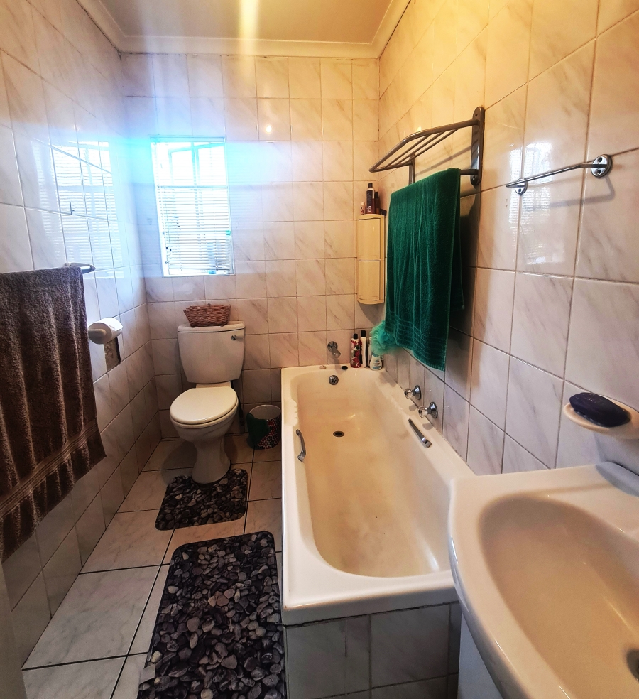 2 Bedroom Property for Sale in Eden Glen Gauteng