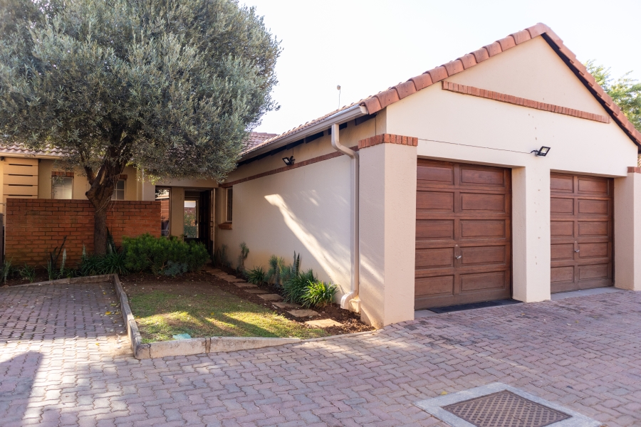 2 Bedroom Property for Sale in Equestria Gauteng