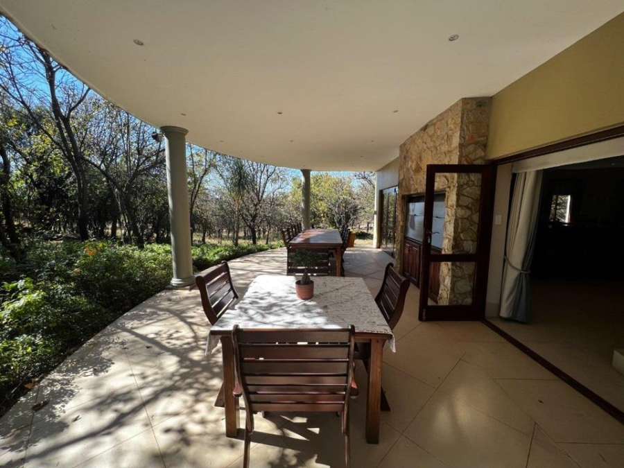 6 Bedroom Property for Sale in Leeuwfontein Gauteng