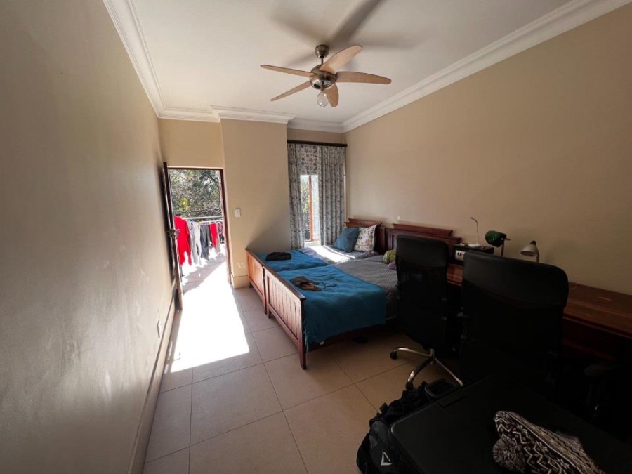 6 Bedroom Property for Sale in Leeuwfontein Gauteng