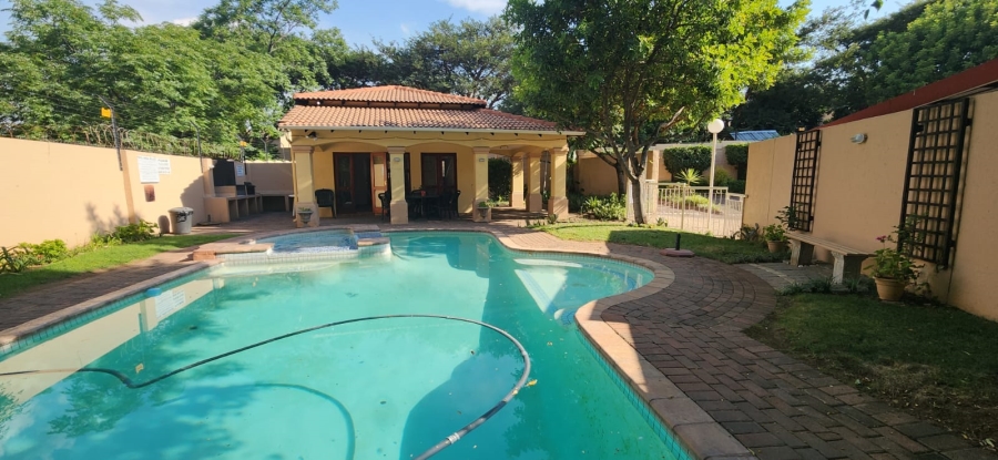 2 Bedroom Property for Sale in Sunninghill Gauteng