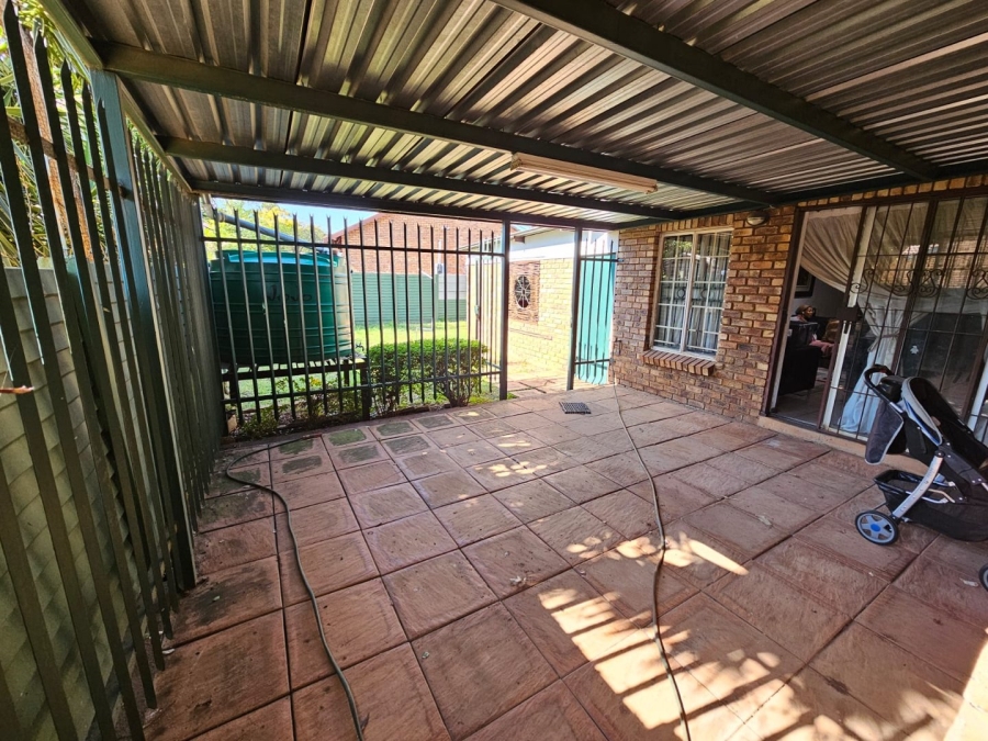 3 Bedroom Property for Sale in Doornpoort Gauteng