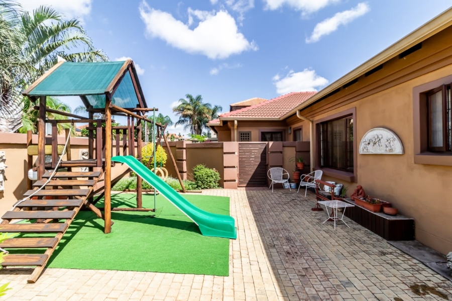 3 Bedroom Property for Sale in Rose Acres Estate Gauteng