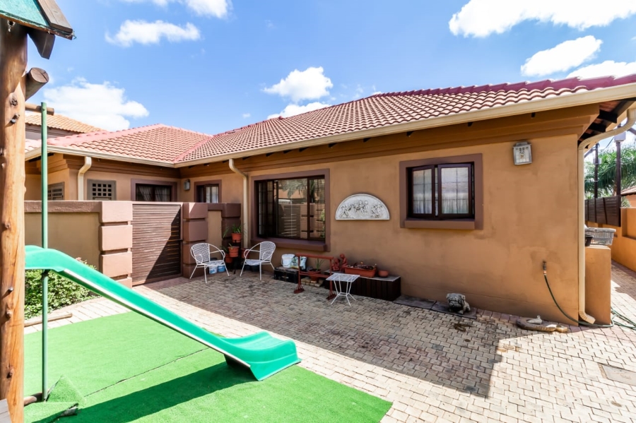 3 Bedroom Property for Sale in Rose Acres Estate Gauteng