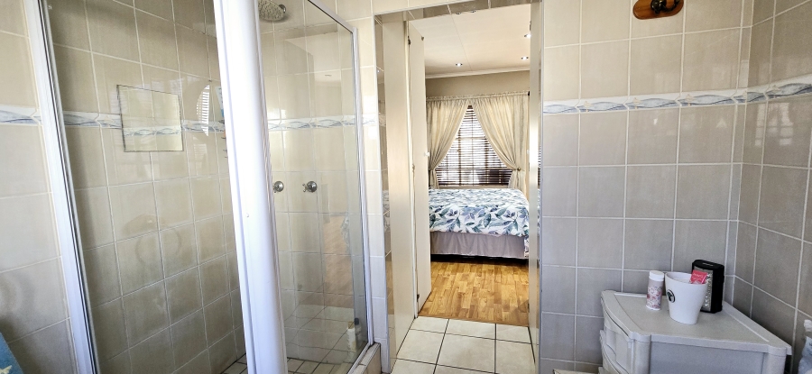 3 Bedroom Property for Sale in Green Acres Estate Gauteng