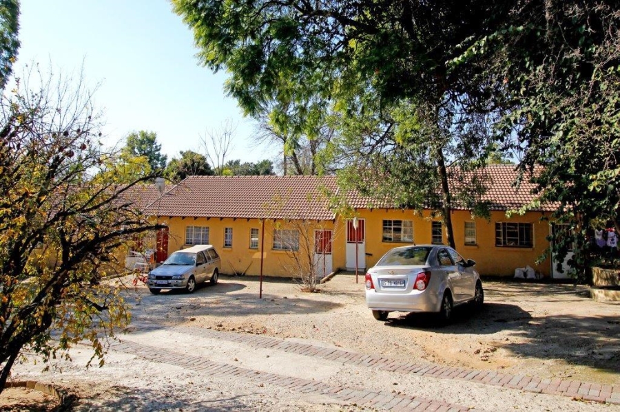 To Let 0 Bedroom Property for Rent in Kew Gauteng