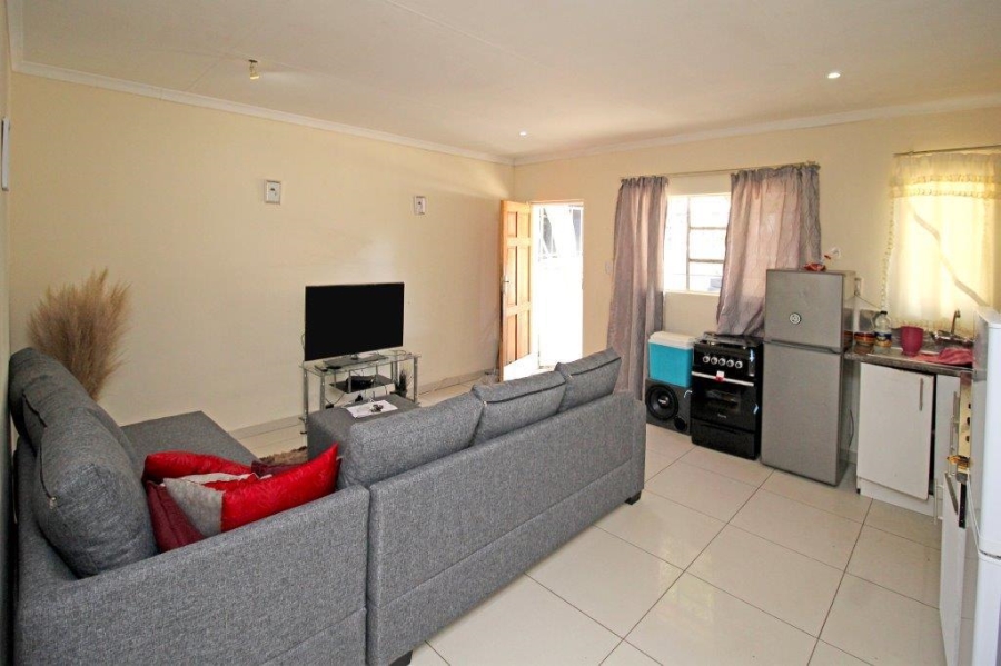 To Let 0 Bedroom Property for Rent in Kew Gauteng