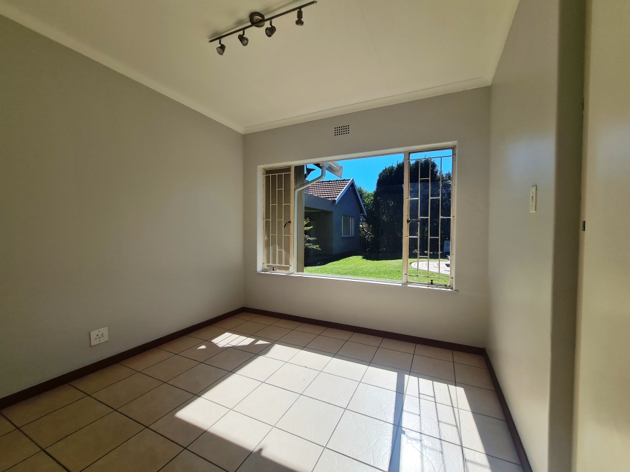 7 Bedroom Property for Sale in Eden Glen Gauteng