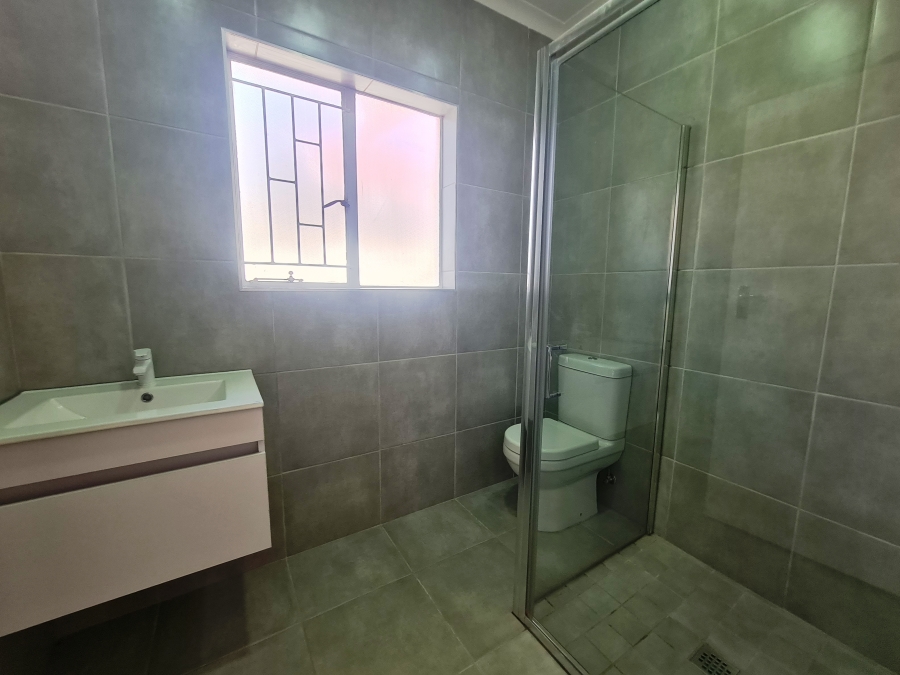 7 Bedroom Property for Sale in Eden Glen Gauteng