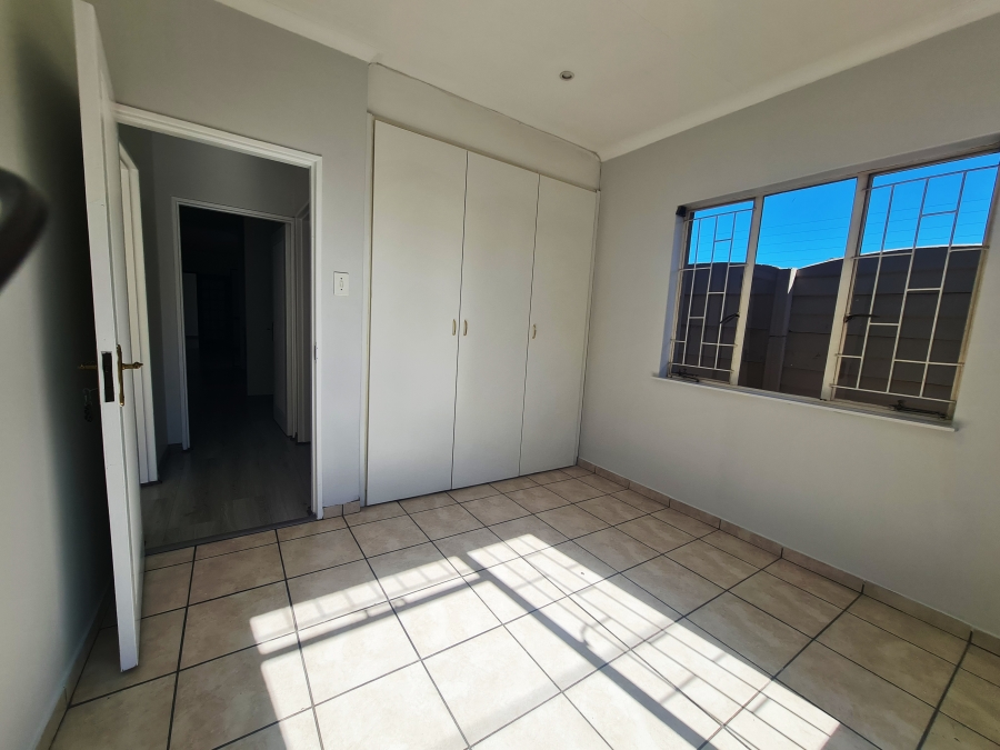 7 Bedroom Property for Sale in Eden Glen Gauteng