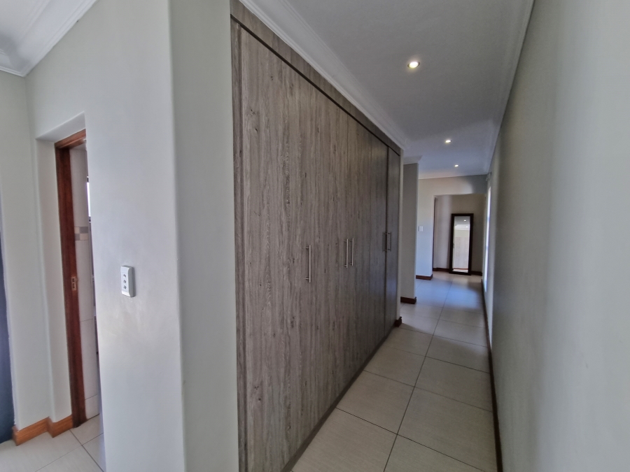 To Let 3 Bedroom Property for Rent in Midstream Ridge Gauteng