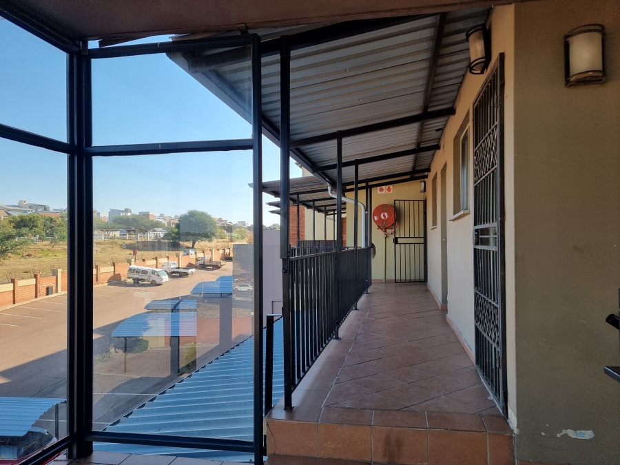 2 Bedroom Property for Sale in Noordwyk Gauteng