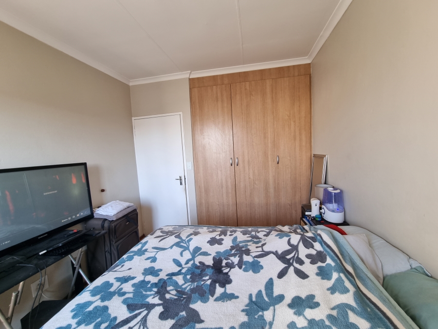 2 Bedroom Property for Sale in Noordwyk Gauteng