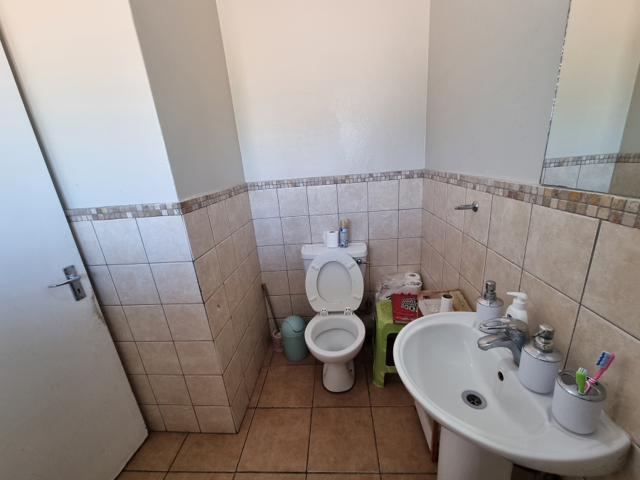 2 Bedroom Property for Sale in Noordwyk Gauteng