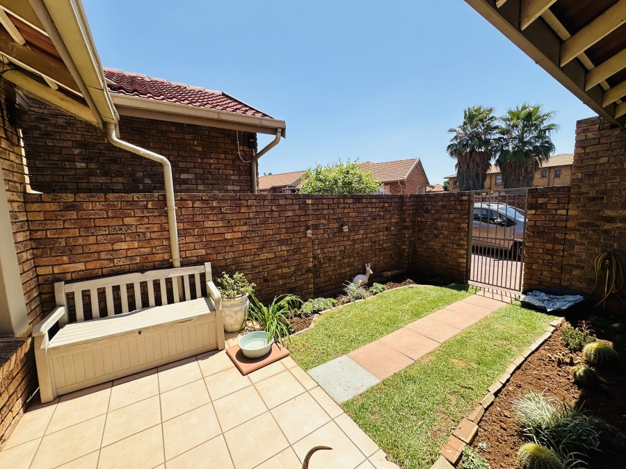 To Let 3 Bedroom Property for Rent in Florentia Gauteng