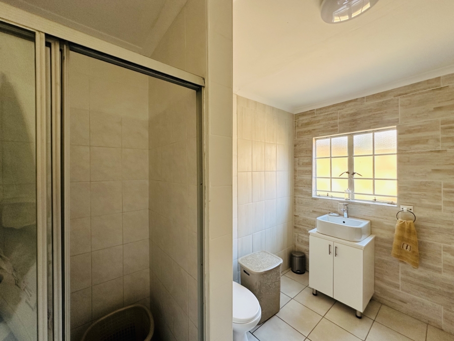 To Let 3 Bedroom Property for Rent in Florentia Gauteng