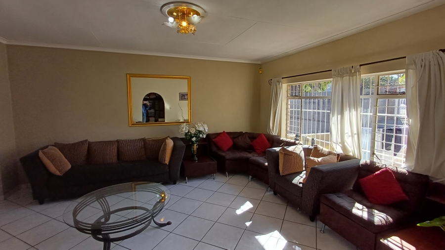 4 Bedroom Property for Sale in Sunninghill Gauteng