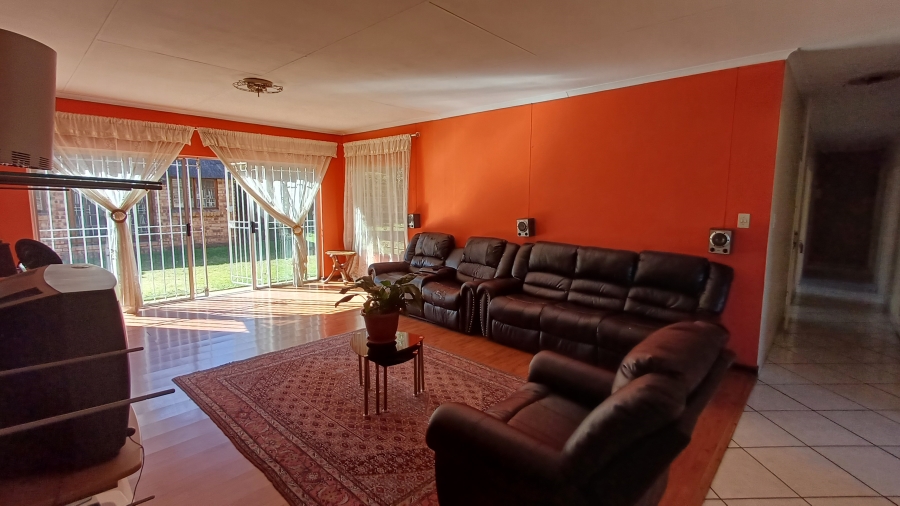 4 Bedroom Property for Sale in Sunninghill Gauteng