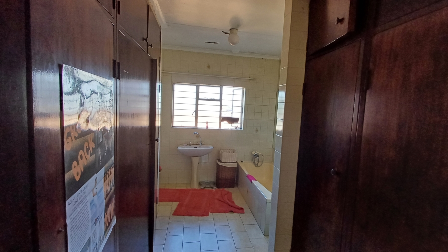 4 Bedroom Property for Sale in Sunninghill Gauteng