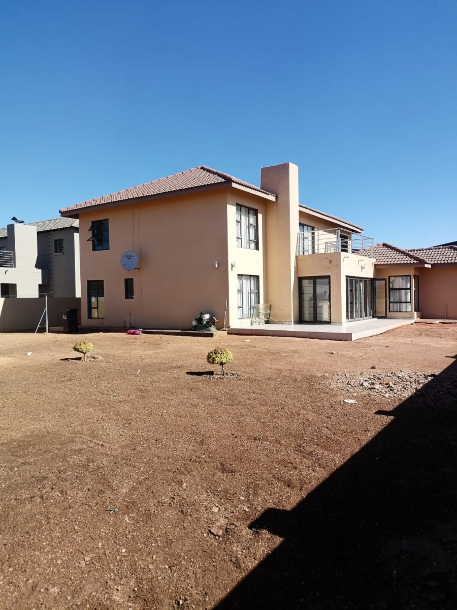 5 Bedroom Property for Sale in Theresa Park Gauteng