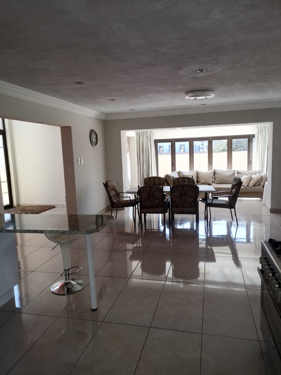 5 Bedroom Property for Sale in Theresa Park Gauteng