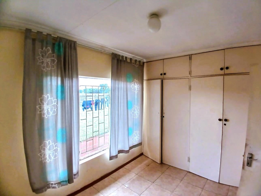 3 Bedroom Property for Sale in Unitas Park Gauteng